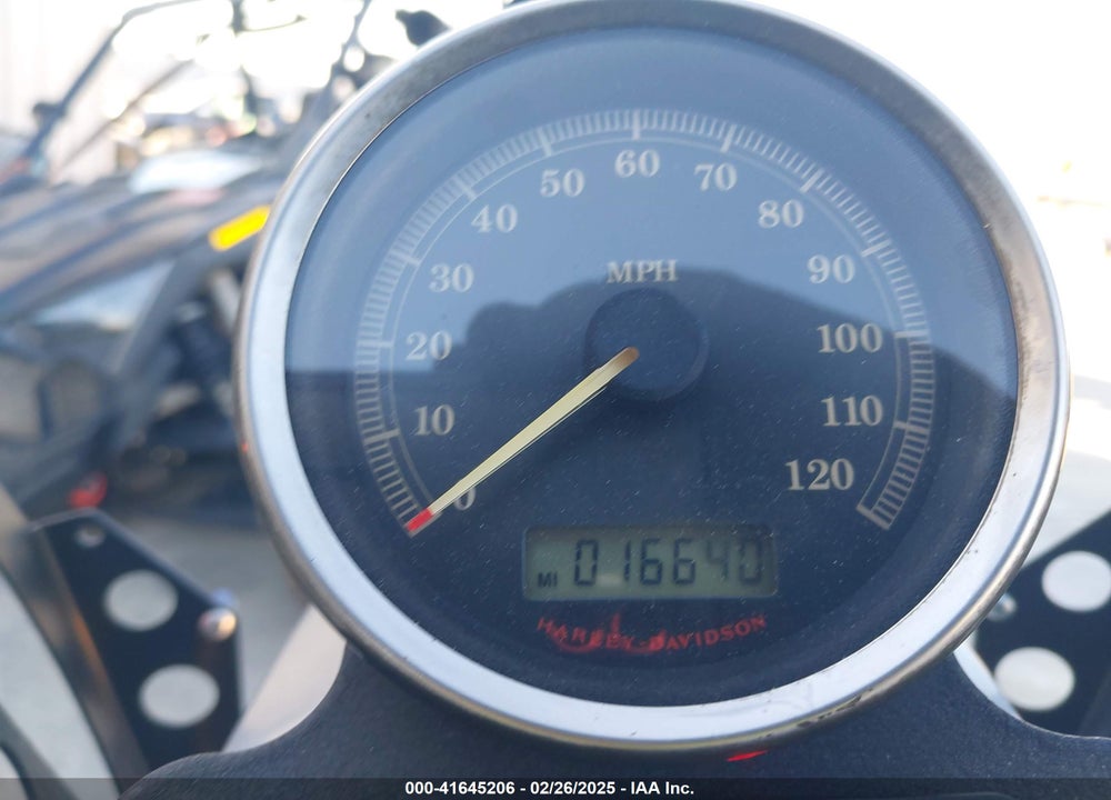 2010 HARLEY-DAVIDSON XL883 L VIN: 1HD4CR236AC403967