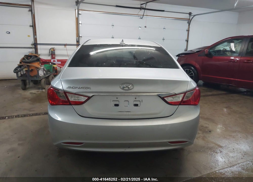 2012 HYUNDAI SONATA VIN: 5NPEB4AC7CH325042