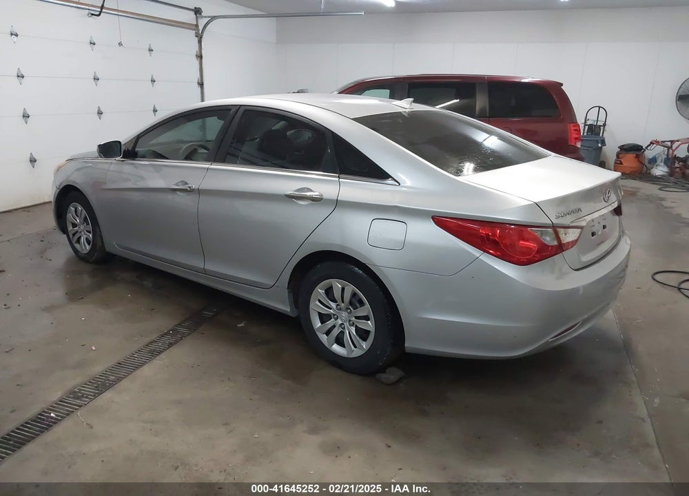 2012 HYUNDAI SONATA VIN: 5NPEB4AC7CH325042