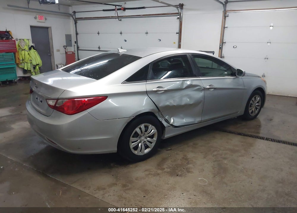 2012 HYUNDAI SONATA VIN: 5NPEB4AC7CH325042