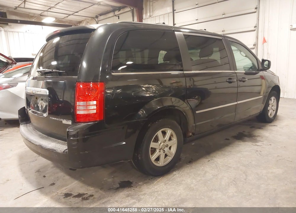 2010 CHRYSLER TOWN & COUNTRY TOURING VIN: 2A4RR5D11AR206488