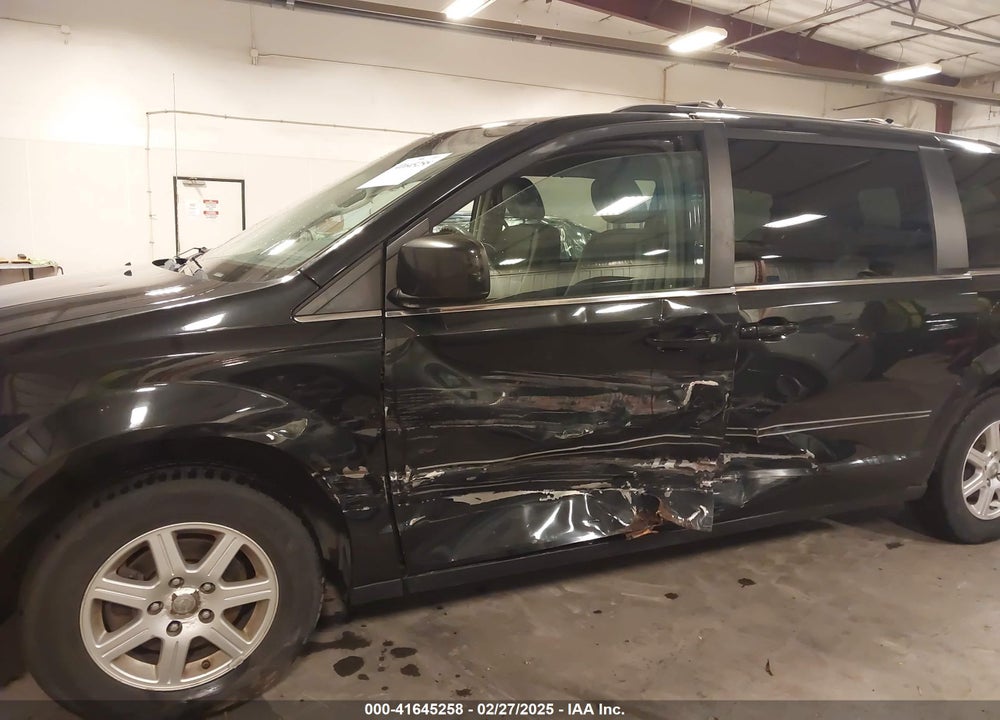 2010 CHRYSLER TOWN & COUNTRY TOURING VIN: 2A4RR5D11AR206488