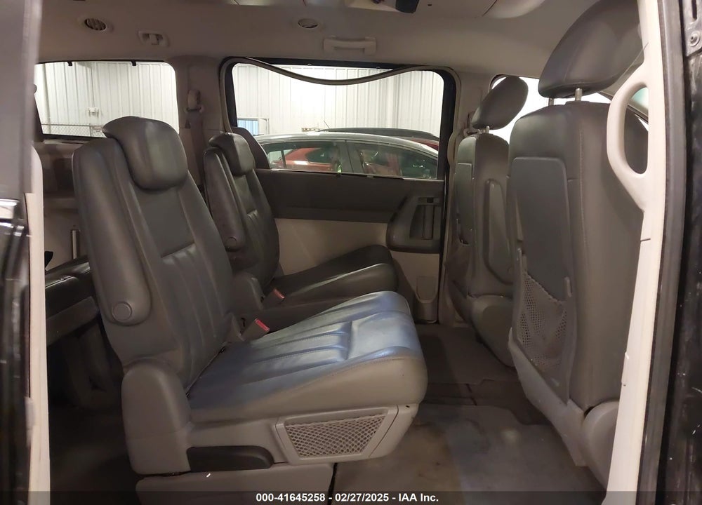 2010 CHRYSLER TOWN & COUNTRY TOURING VIN: 2A4RR5D11AR206488
