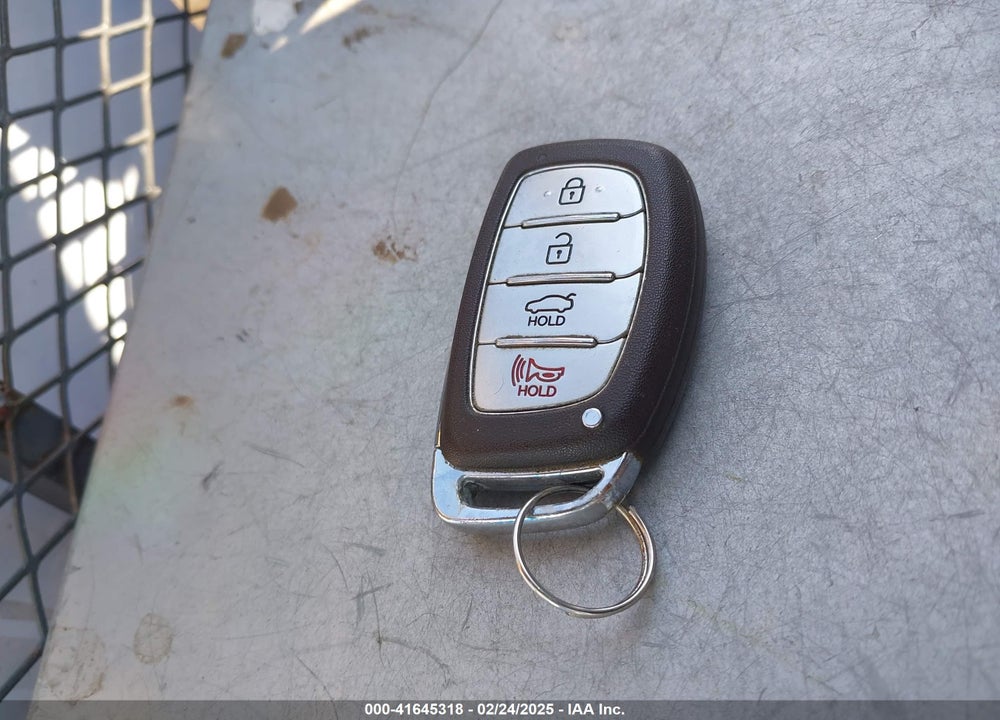 2016 HYUNDAI ELANTRA VIN: 5NPDH4AE8GH734796