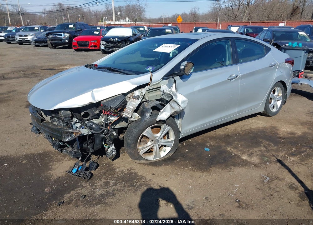 2016 HYUNDAI ELANTRA VIN: 5NPDH4AE8GH734796