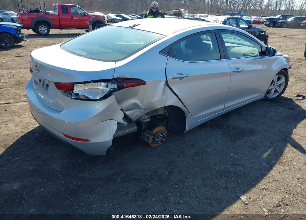 2016 HYUNDAI ELANTRA VIN: 5NPDH4AE8GH734796