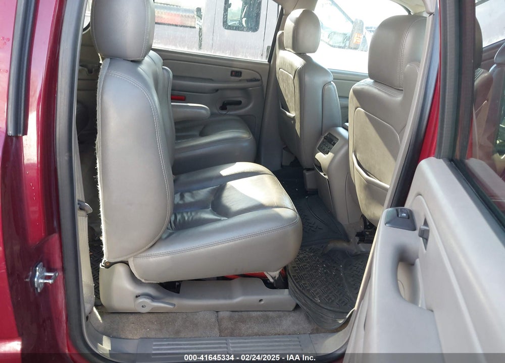 2005 CHEVROLET SUBURBAN 1500 Z71 VIN: 3GNFK16Z85G235370