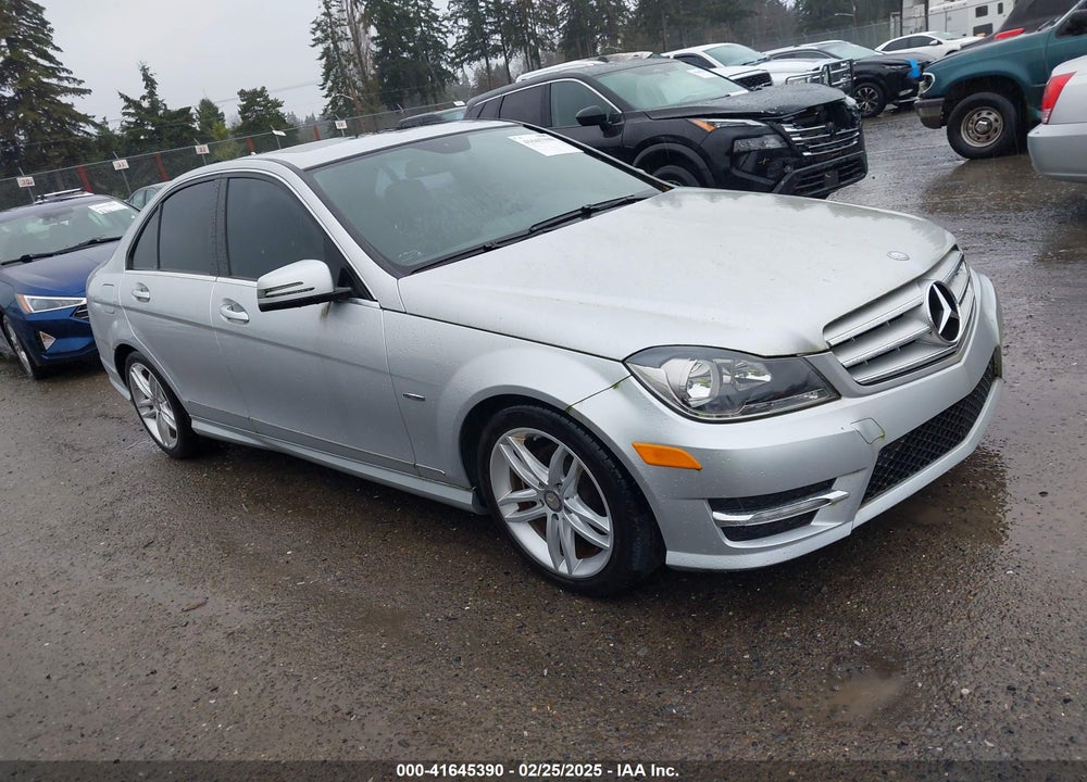 2012 MERCEDES-BENZ C 250 LUXURY/SPORT VIN: WDDGF4HB4CR236201