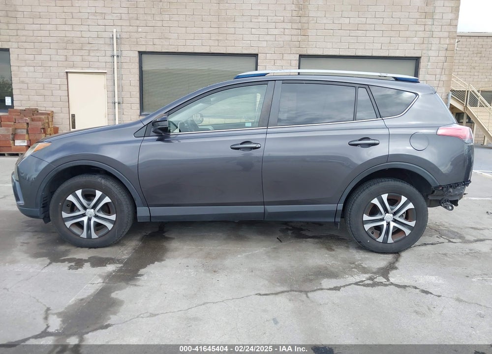2017 TOYOTA RAV4 VIN: JTMZFREV9HJ120934