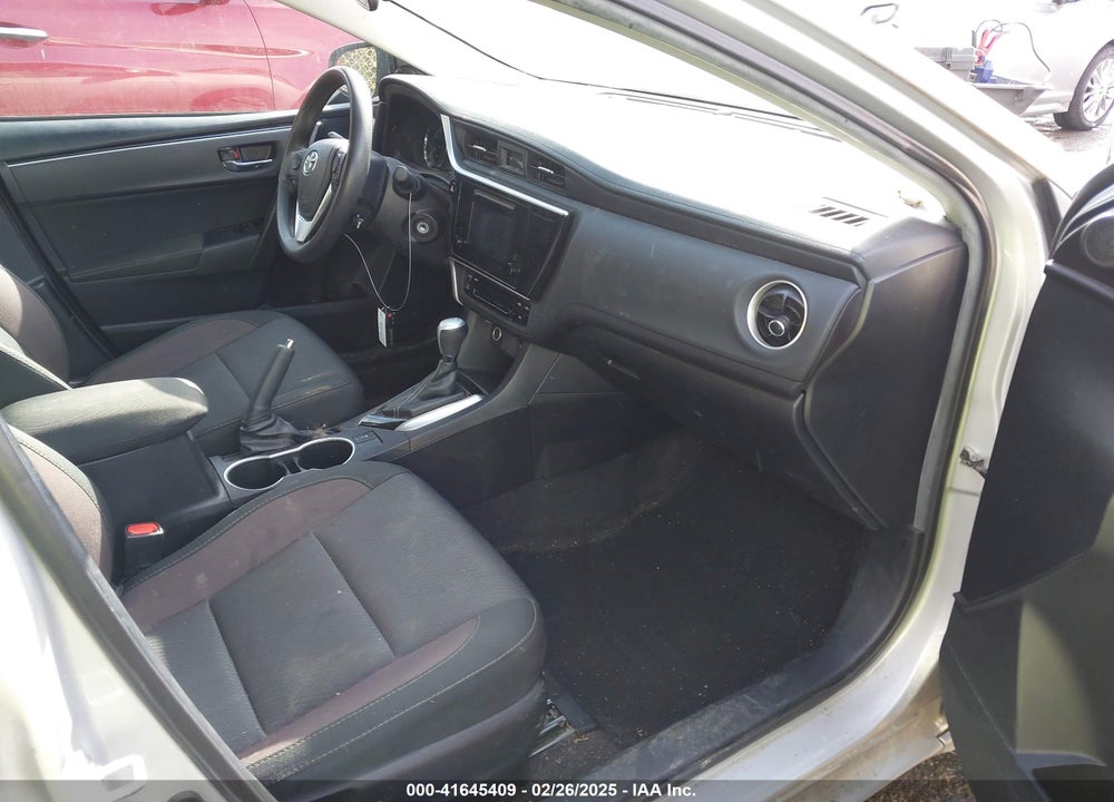 2019 TOYOTA COROLLA LE VIN: 2T1BURHE1KC156154