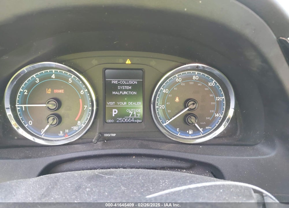 2019 TOYOTA COROLLA LE VIN: 2T1BURHE1KC156154