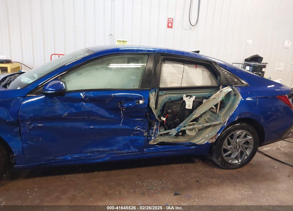 2024 HYUNDAI ELANTRA HYBRID VIN: KMHLM4DJXRU106789