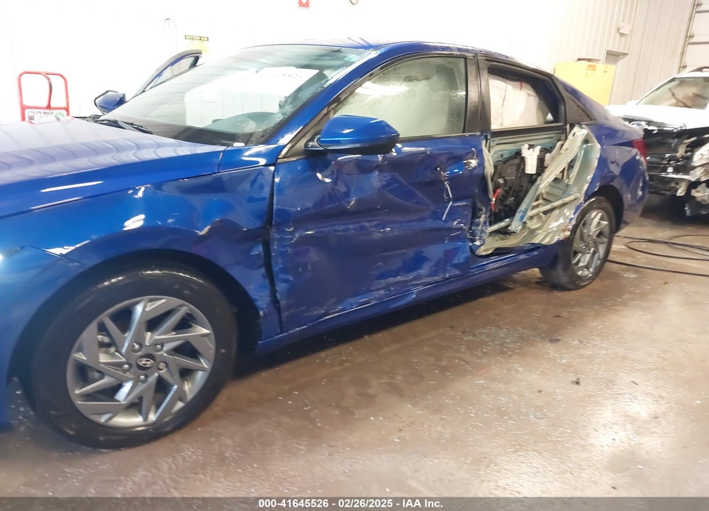 2024 HYUNDAI ELANTRA HYBRID VIN: KMHLM4DJXRU106789