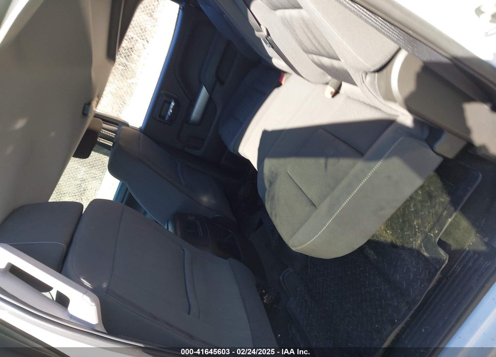2018 CHEVROLET SILVERADO 1500 VIN: 3GCUKREC2JG220546