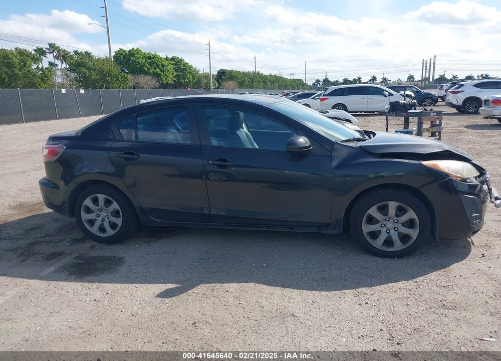 2011 MAZDA 3 I SPORT VIN: JM1BL1UF4B1481808