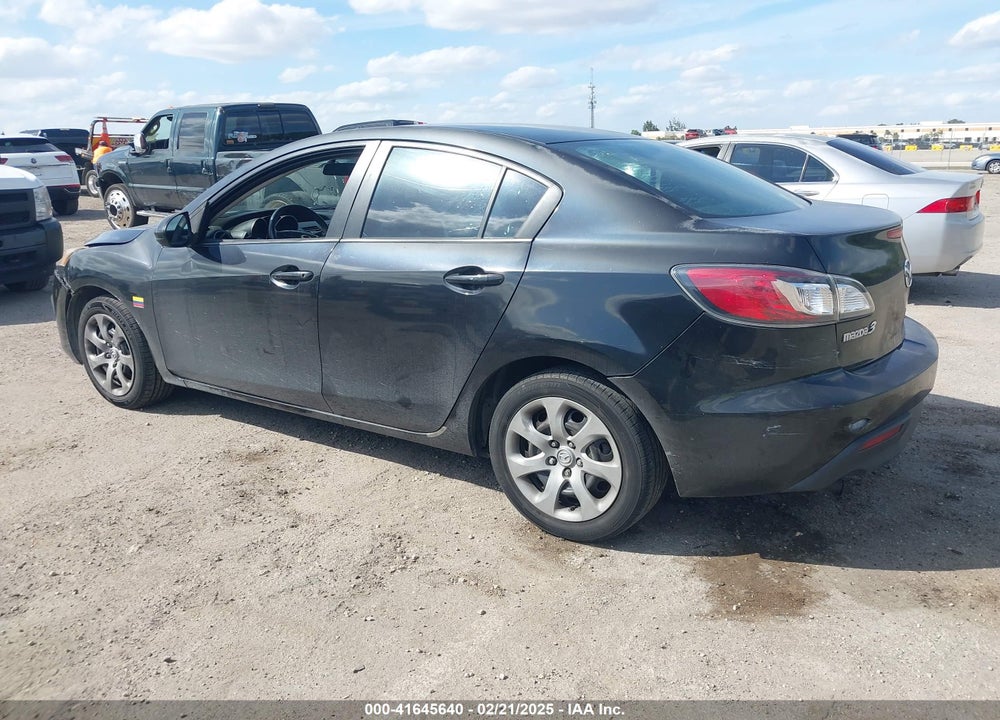 2011 MAZDA 3 I SPORT VIN: JM1BL1UF4B1481808