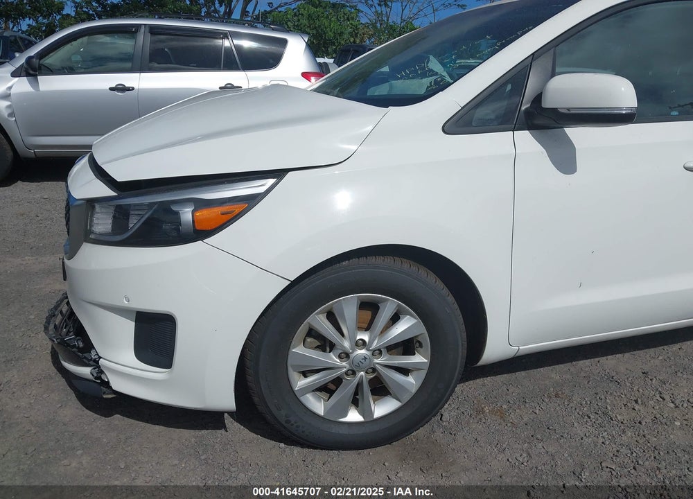 2018 KIA SEDONA LX VIN: KNDMB5C16J6367710
