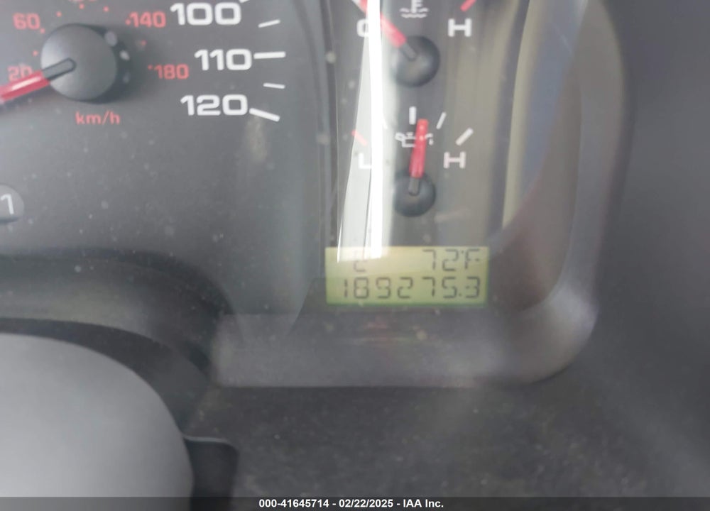 2005 FORD F-150 XLT VIN: 1FTRW12W95FA28428