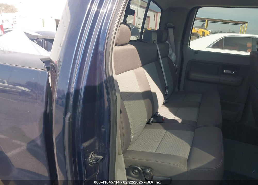 2005 FORD F-150 XLT VIN: 1FTRW12W95FA28428