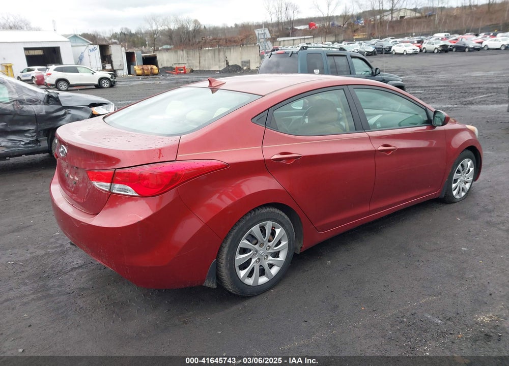2013 HYUNDAI ELANTRA VIN: 5NPDH4AE7DH185314