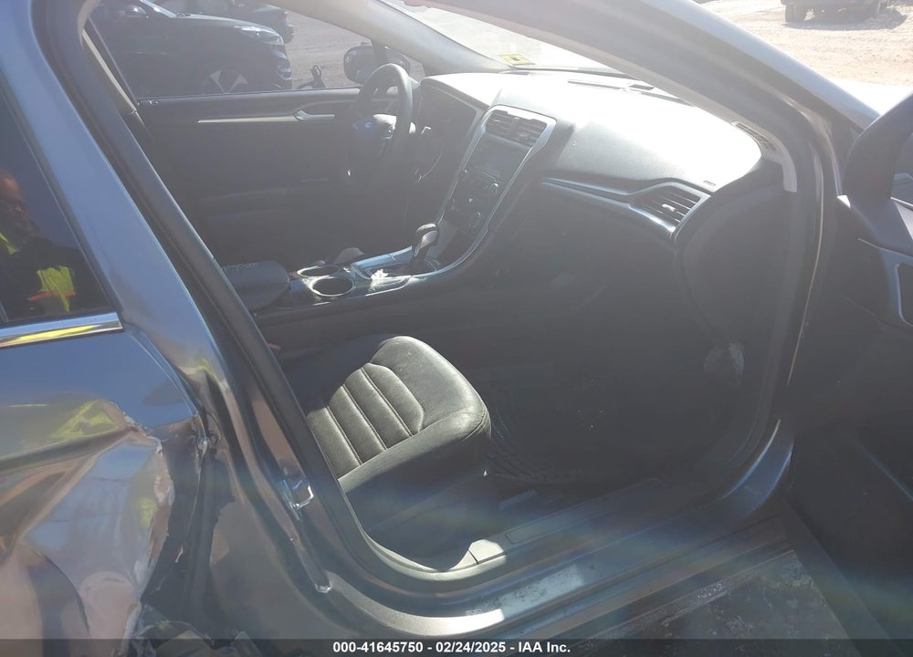 2013 FORD FUSION VIN: 3FA6P0H77DR230301