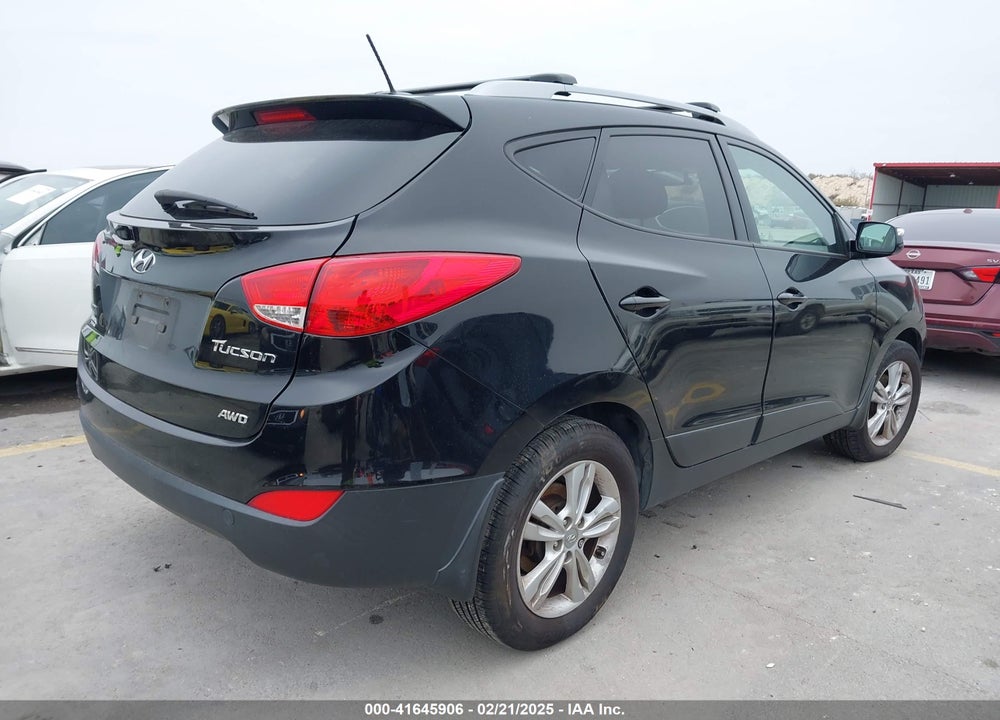2013 HYUNDAI TUCSON GLS VIN: KM8JUCAC7DU557212