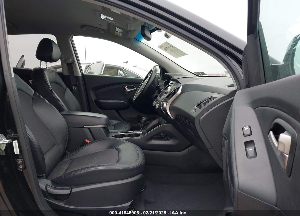2013 HYUNDAI TUCSON GLS VIN: KM8JUCAC7DU557212