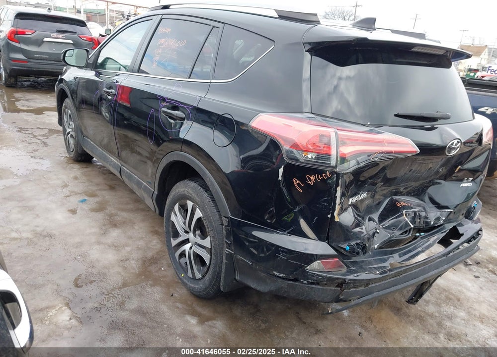 2017 TOYOTA RAV4 LE VIN: 2T3BFREV2HW676327