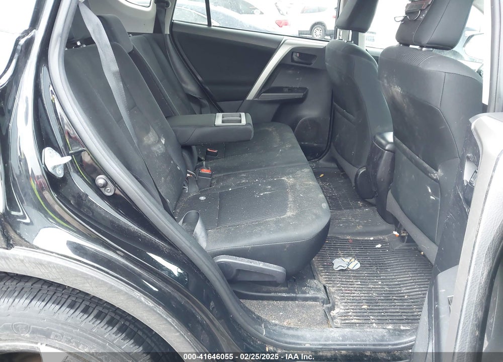 2017 TOYOTA RAV4 LE VIN: 2T3BFREV2HW676327