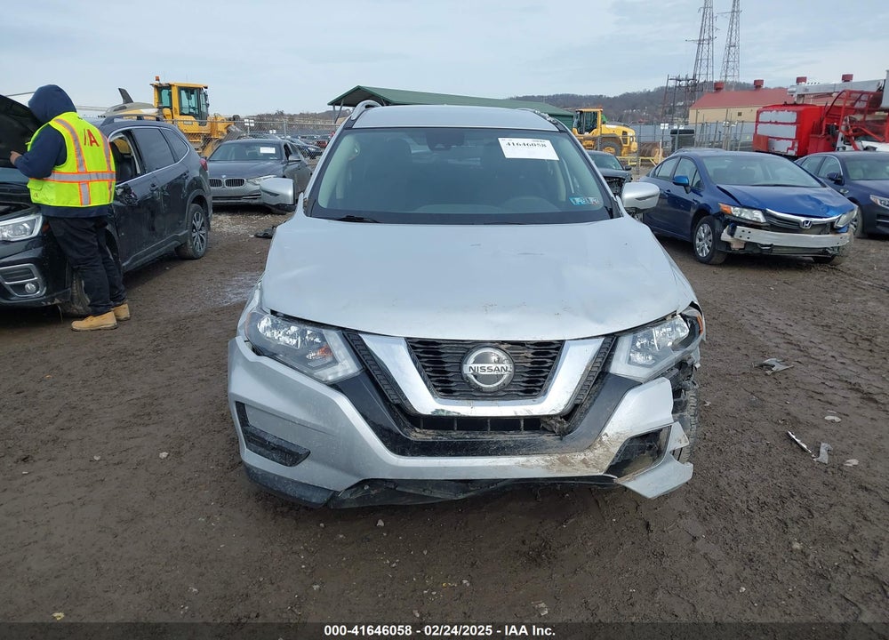 2019 NISSAN ROGUE SV VIN: 5N1AT2MV9KC772619
