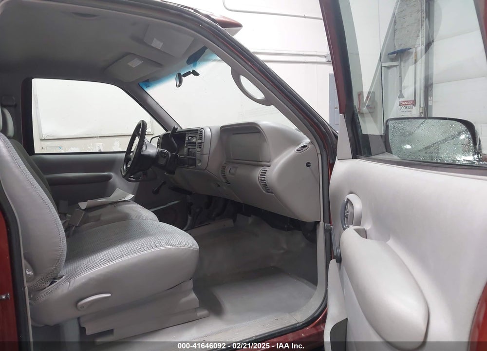 1998 CHEVROLET K1500 FLEETSIDE VIN: 1GCEK19M3WE128563