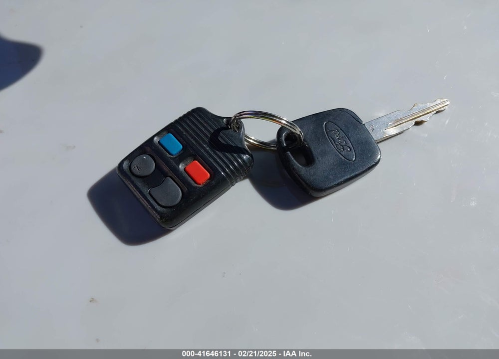 2001 FORD MUSTANG VIN: 1FAFP40471F142415