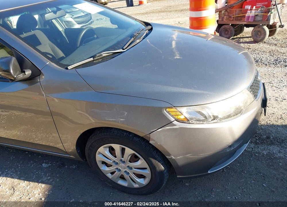 2012 KIA FORTE EX VIN: KNAFU4A21C5637957
