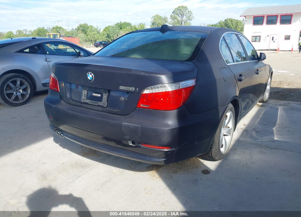 2008 BMW 528I VIN: WBANU53568CT03323