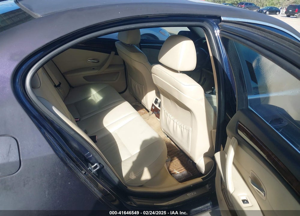 2008 BMW 528I VIN: WBANU53568CT03323