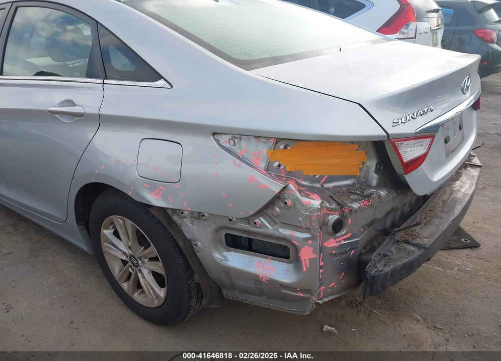 2013 HYUNDAI SONATA VIN: 5NPEB4AC4DH539357
