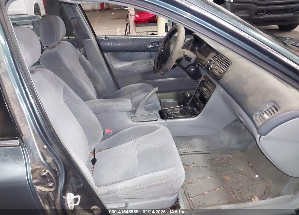 1996 HONDA ACCORD LX/EX VIN: 1HGCD5639TA189876