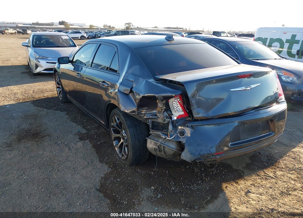 2018 CHRYSLER 300 VIN: 2C3CCABG5JH214228