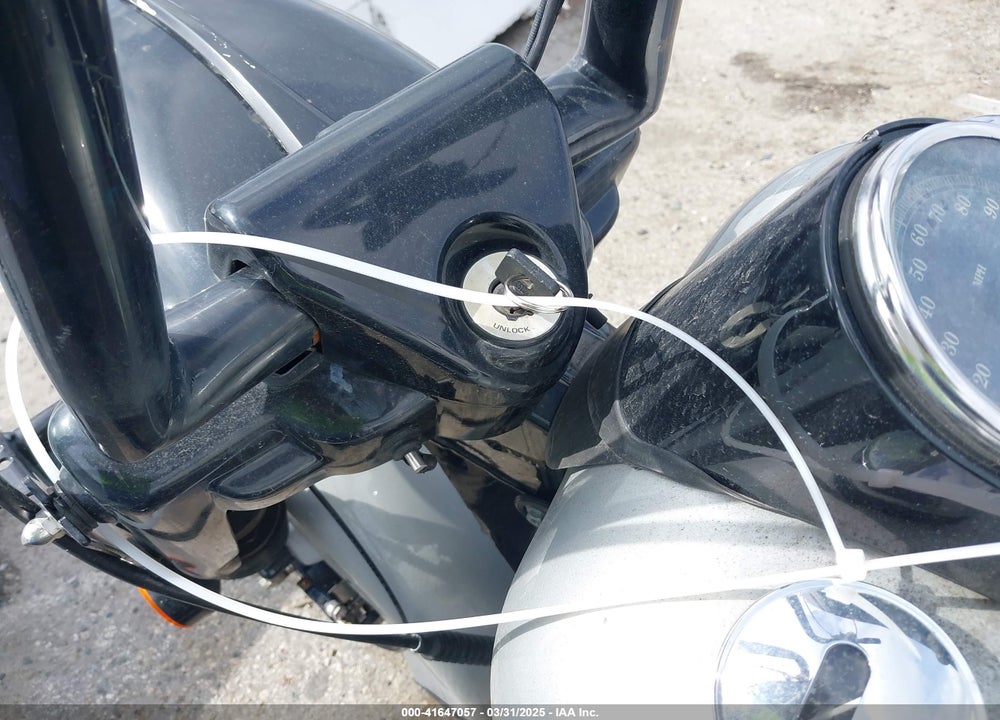 2004 HARLEY-DAVIDSON FLHRCI VIN: 1HD1FRW1X4Y733380