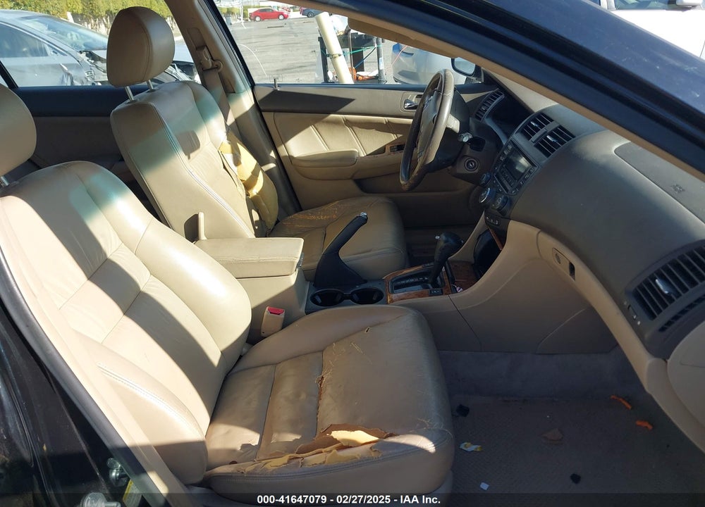 2003 HONDA ACCORD VIN: JHMCM566X3C032868