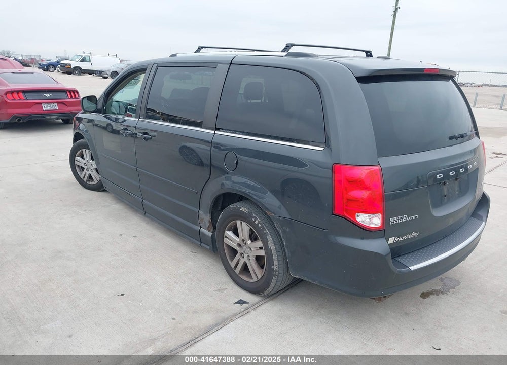 2011 DODGE GRAND CARAVAN CREW VIN: 2D4RN5DG8BR628929