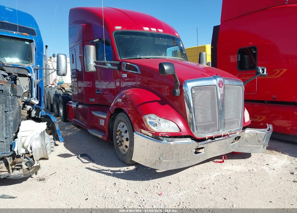 2017 KENWORTH T680 VIN: 1XKYDP9X2HJ136026