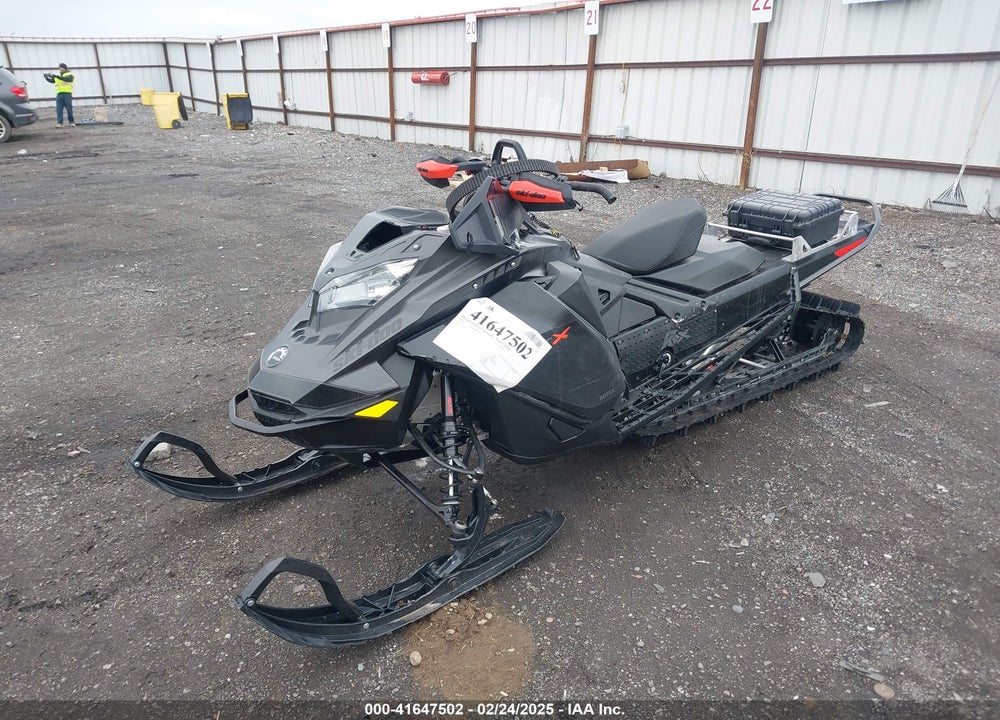 2022 SKI DOO SUMMIT X EXPERT 850 VIN: 2BPSTGNC4NV000017