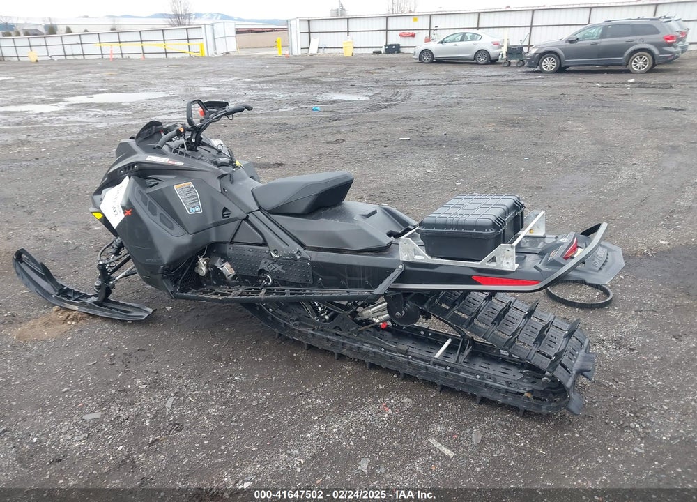 2022 SKI DOO SUMMIT X EXPERT 850 VIN: 2BPSTGNC4NV000017