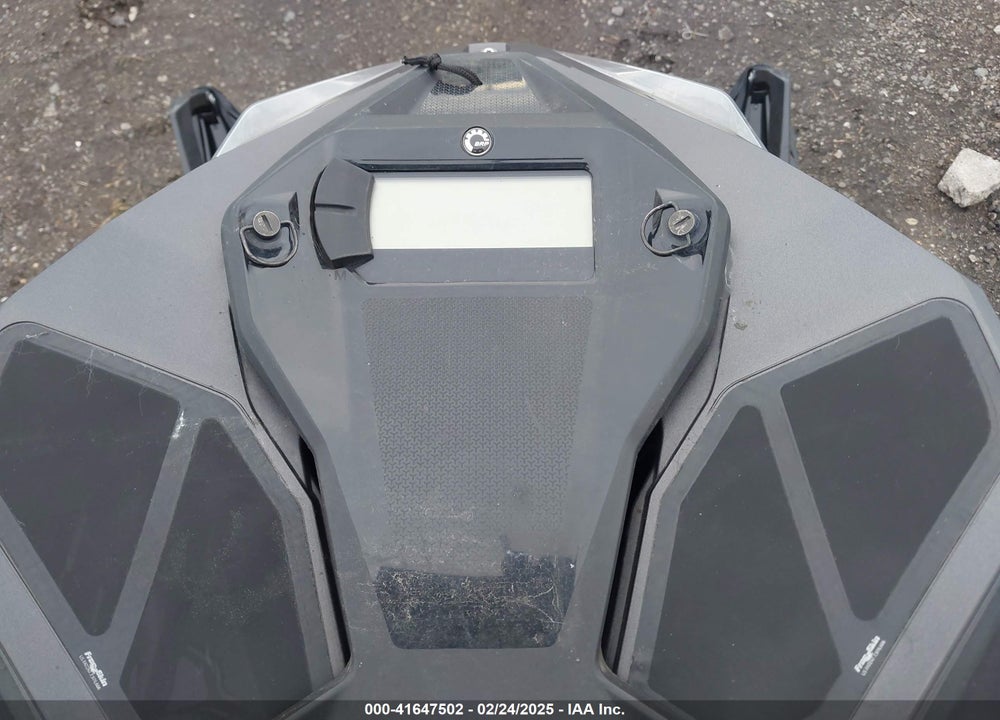 2022 SKI DOO SUMMIT X EXPERT 850 VIN: 2BPSTGNC4NV000017