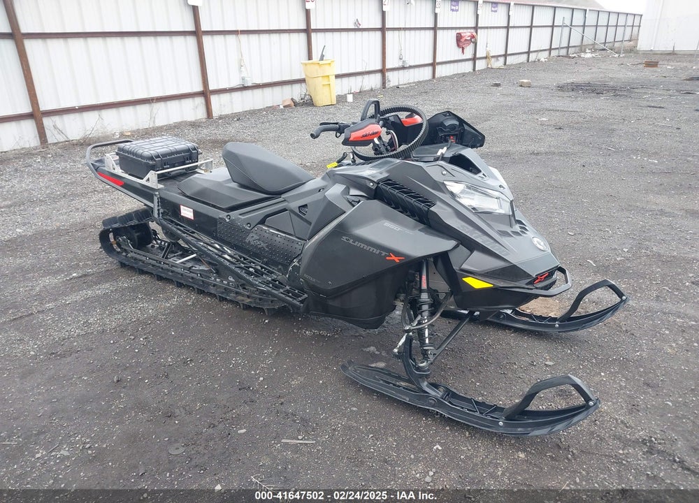 2022 SKI DOO SUMMIT X EXPERT 850 VIN: 2BPSTGNC4NV000017