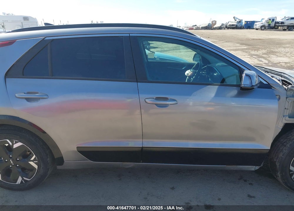 2023 KIA NIRO EV WIND VIN: KNDCR3L13P5045942