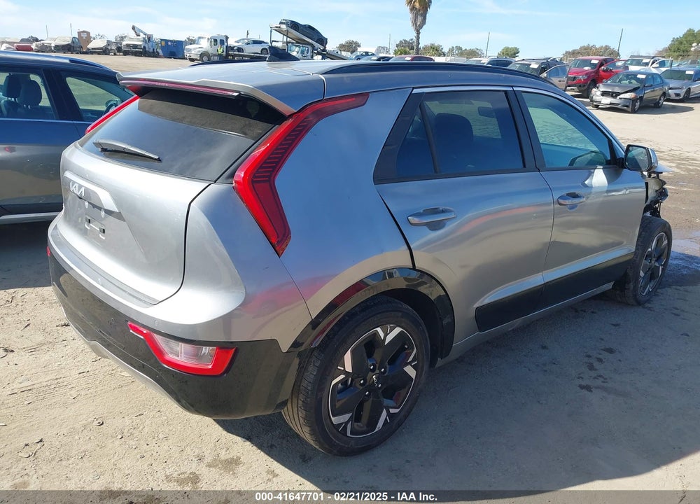 2023 KIA NIRO EV WIND VIN: KNDCR3L13P5045942