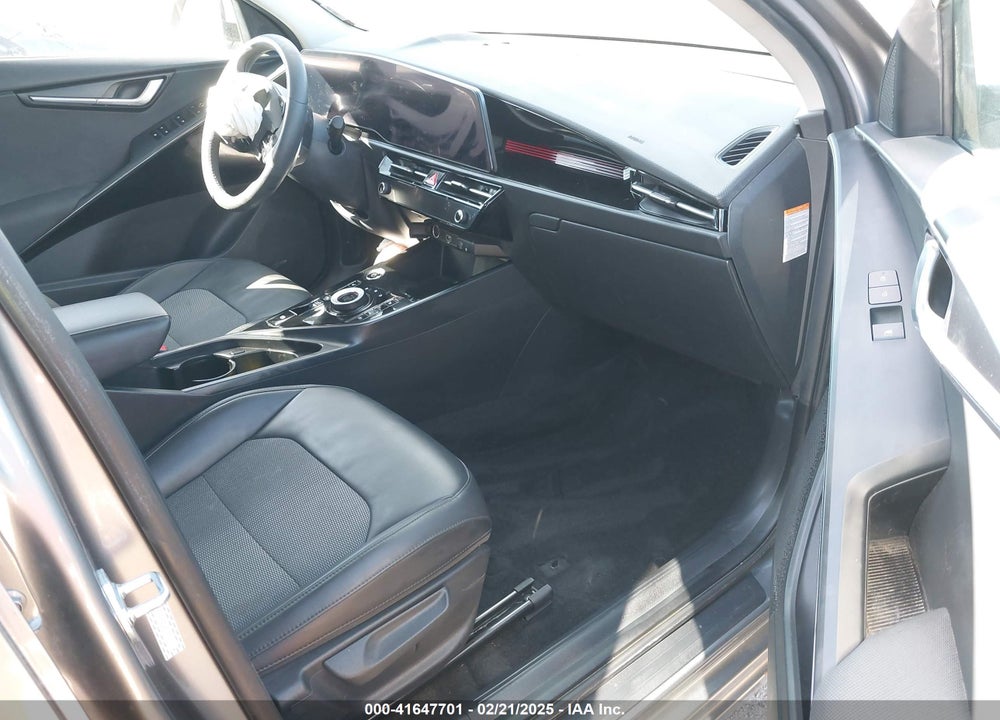 2023 KIA NIRO EV WIND VIN: KNDCR3L13P5045942
