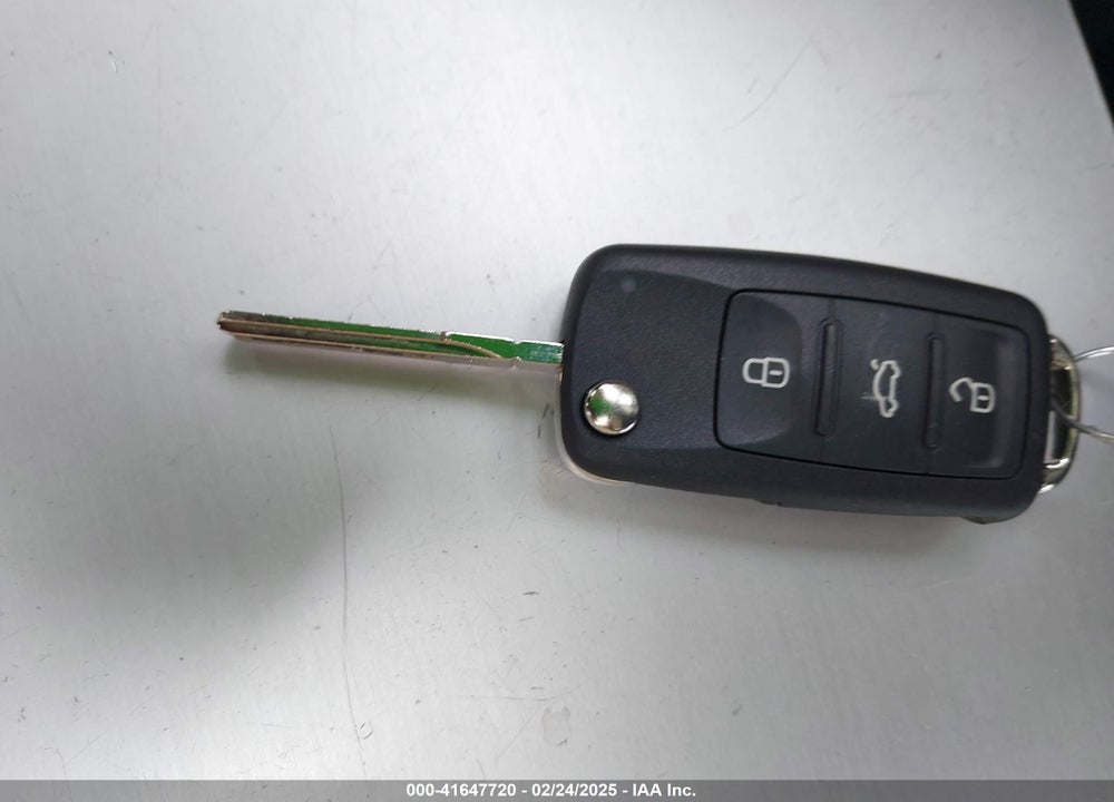 2013 VOLKSWAGEN JETTA 2.5L SE VIN: 3VWDP7AJXDM355304